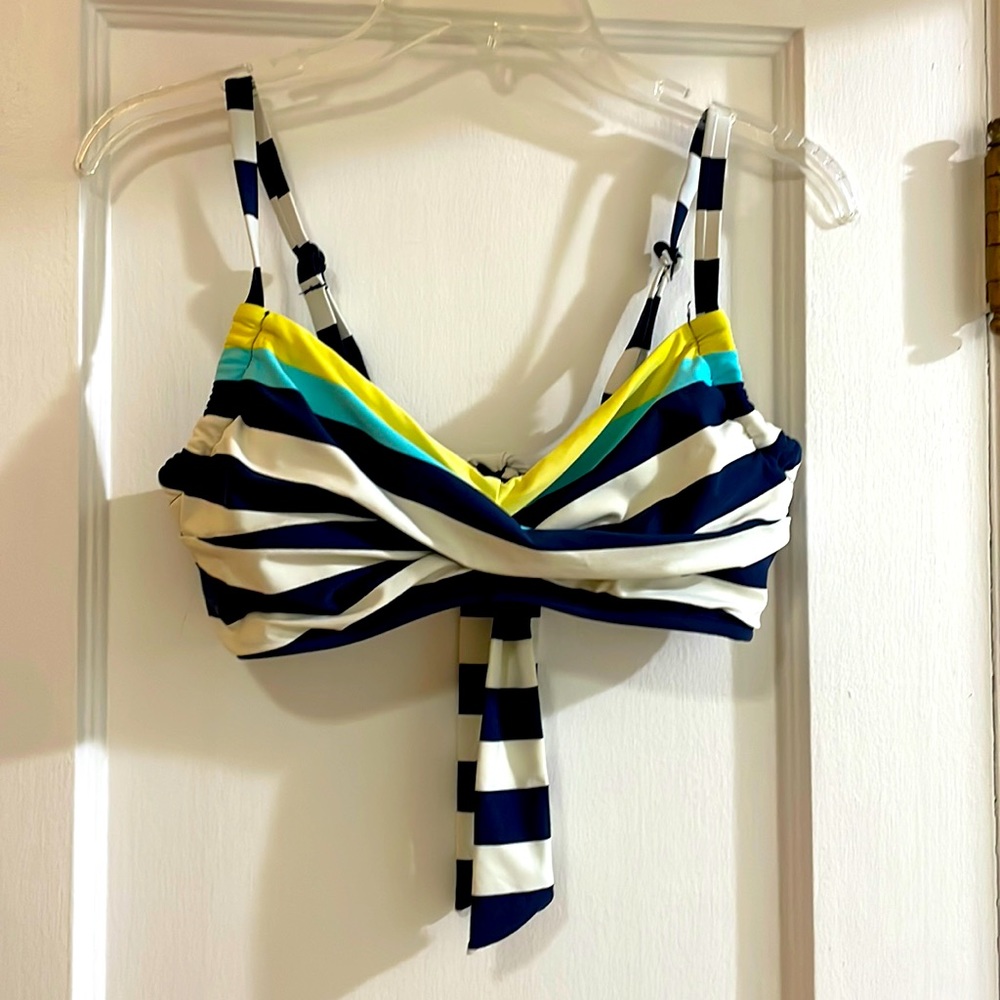 Beach house 12 bikini top navy striped